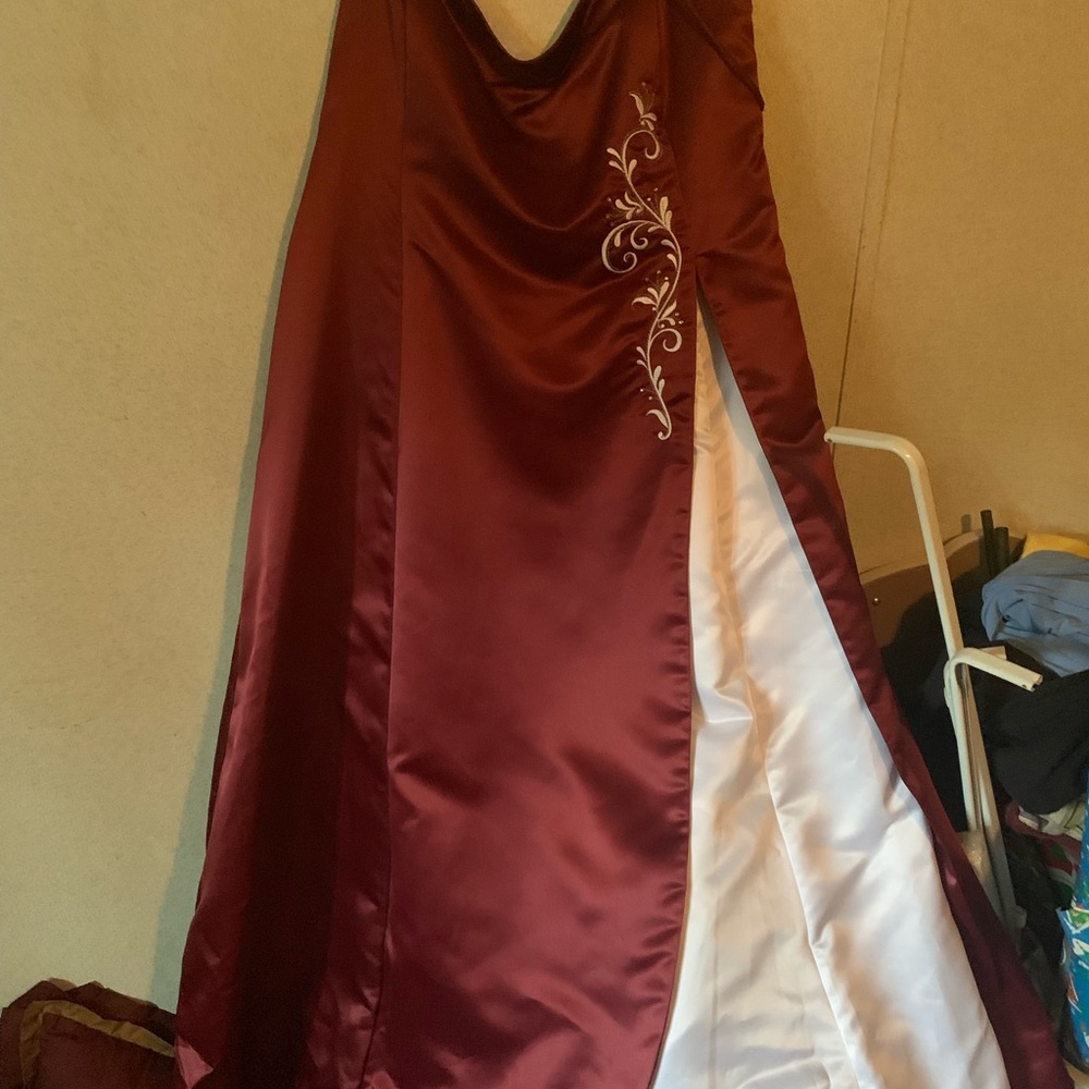 FINAL PRICE! ☀️ B3G1  Plus Size Maroon Dress